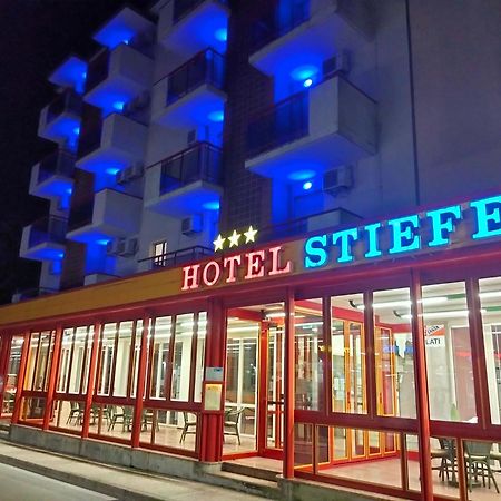 Hotel Stiefel Lignano Sabbiadoro Exterior photo