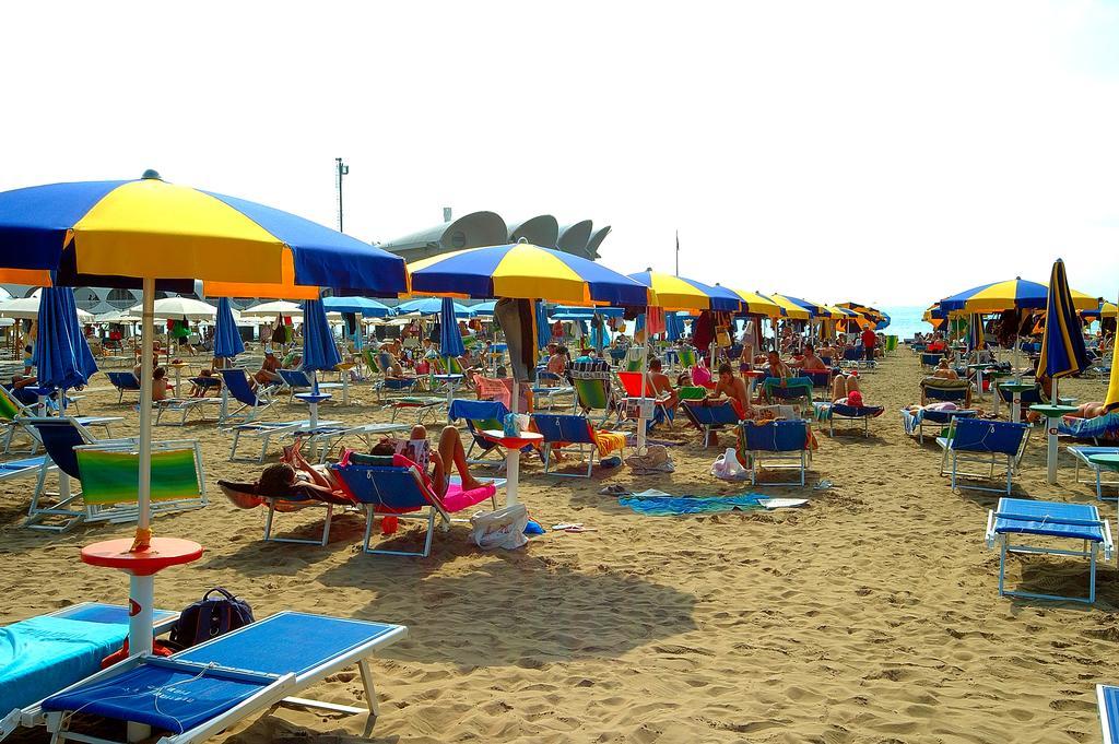 Hotel Stiefel Lignano Sabbiadoro Exterior photo